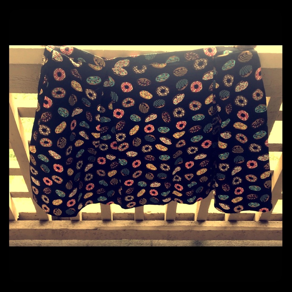 PUG Go Lightly Joyce skirt in Black Donuts (4X)